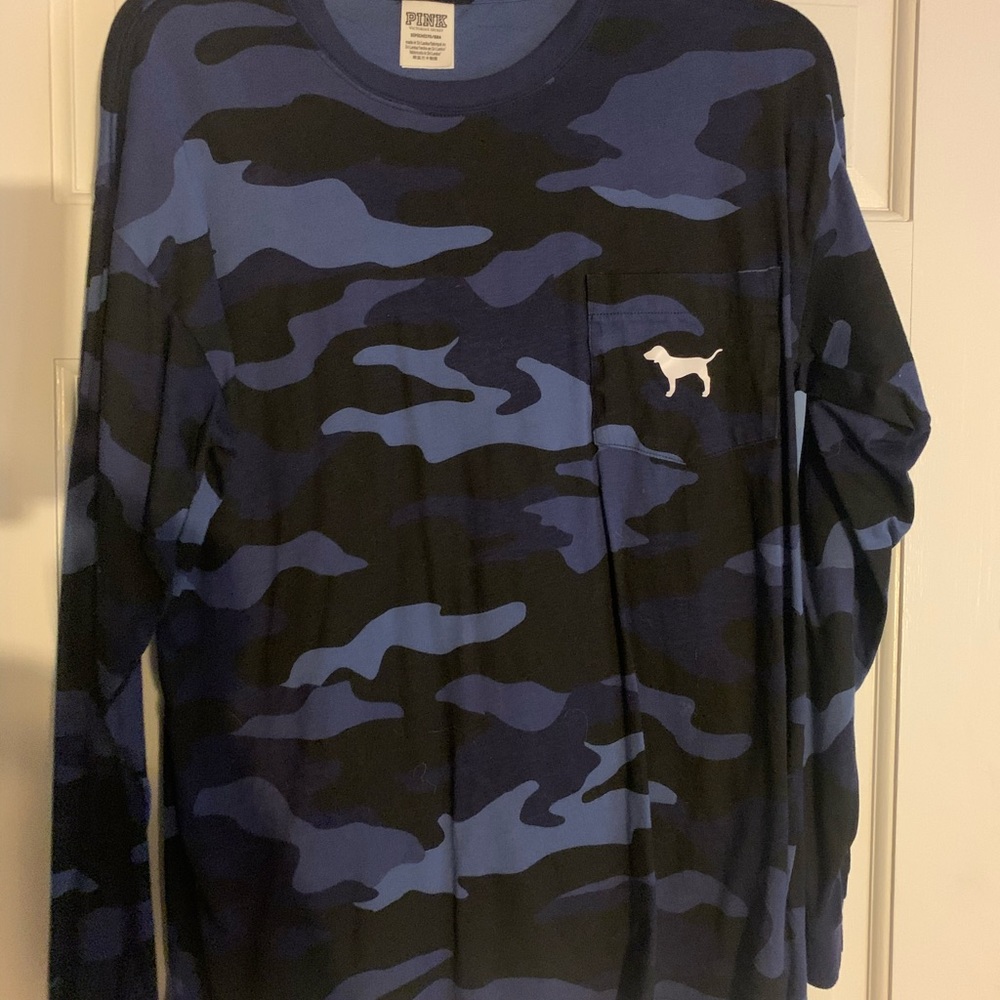 Victoria’s Secret pink lounge wear top